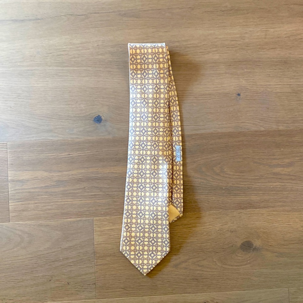 Hermes Silk Tie in very good condition.